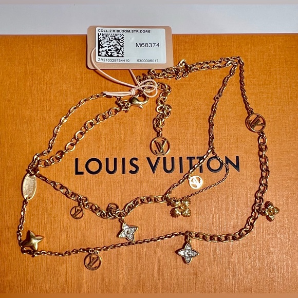 Louis Vuitton Gold color Blooming Strass Necklace M68374. - Picture 4 of 7